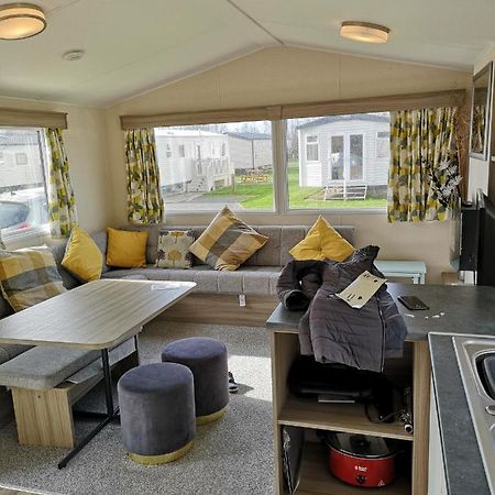 Отель Lakeland Leisure Park Flookburgh Экстерьер фото
