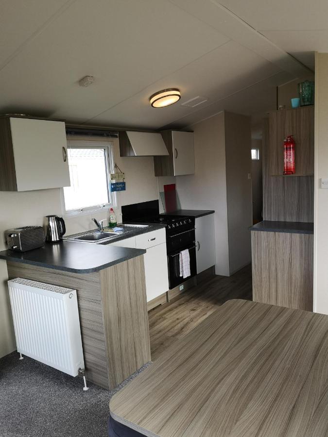 Отель Lakeland Leisure Park Flookburgh Экстерьер фото
