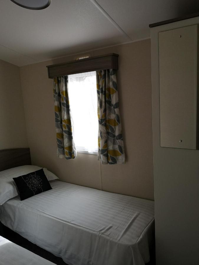 Отель Lakeland Leisure Park Flookburgh Экстерьер фото