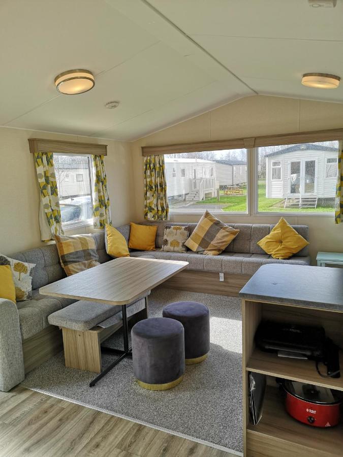 Отель Lakeland Leisure Park Flookburgh Экстерьер фото