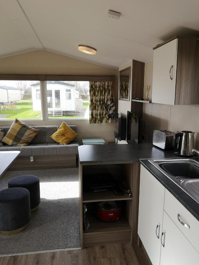 Отель Lakeland Leisure Park Flookburgh Экстерьер фото