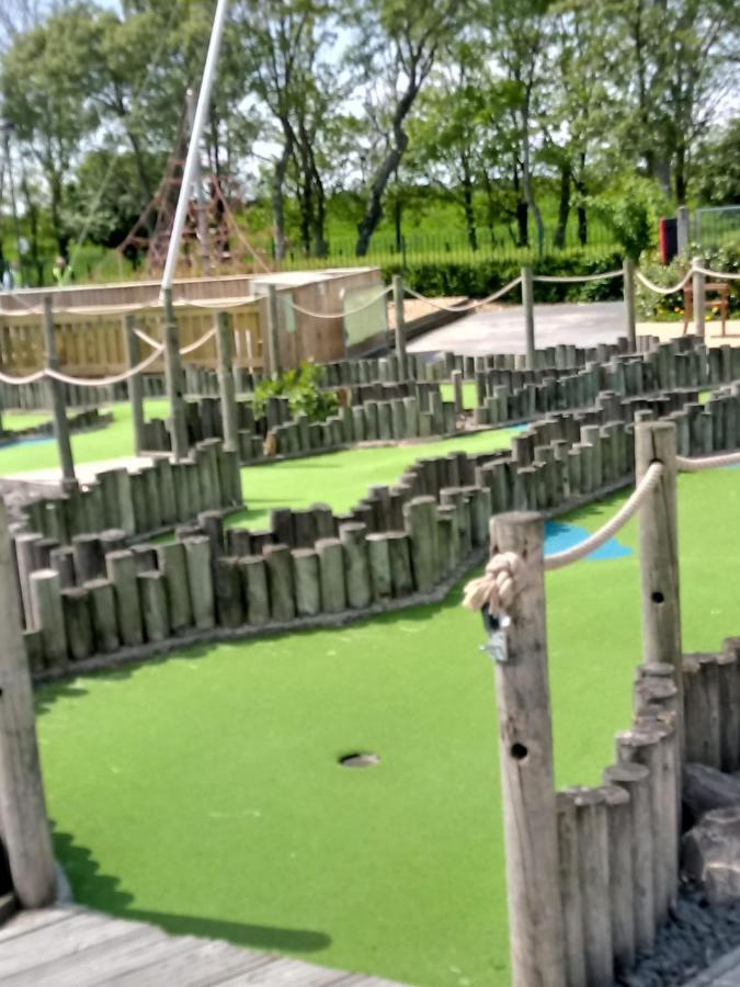 Отель Lakeland Leisure Park Flookburgh Экстерьер фото